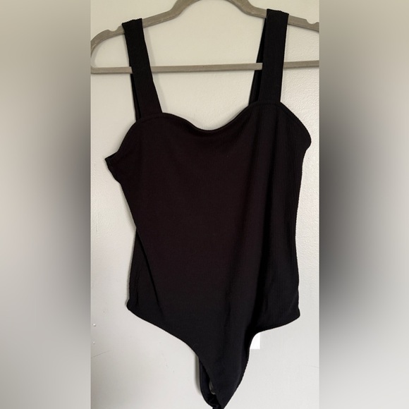 American Eagle Scooped Neck Bodysuit - Picture 2 of 5